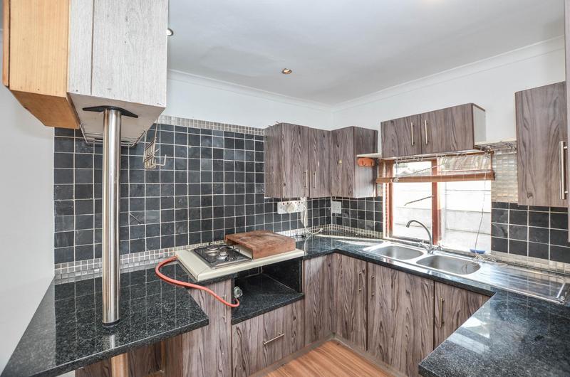 6 Bedroom Property for Sale in Parow North Western Cape